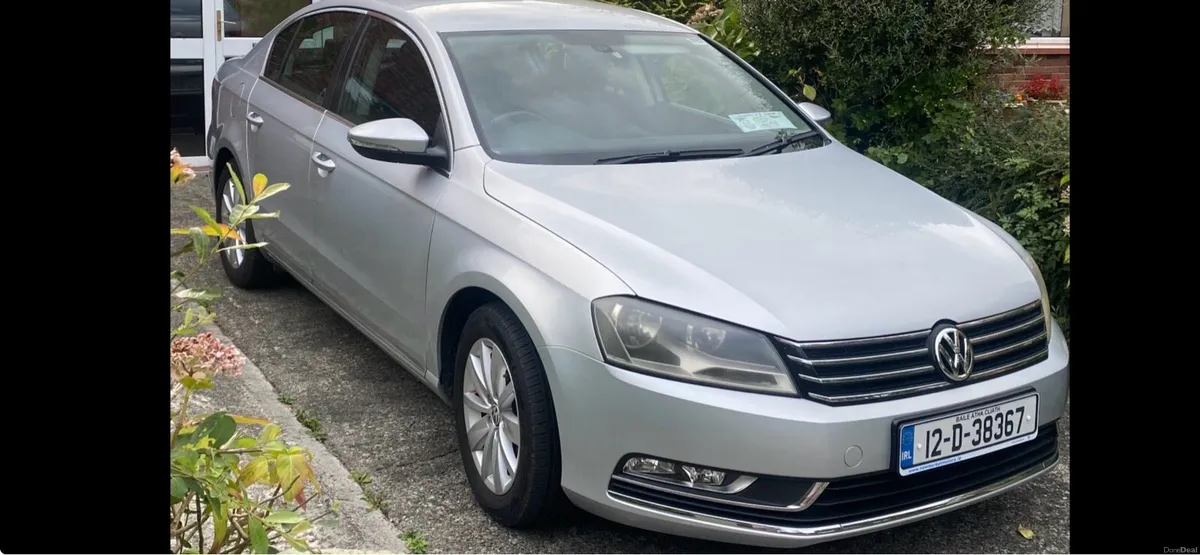 Volkswagen Passat - Image 1