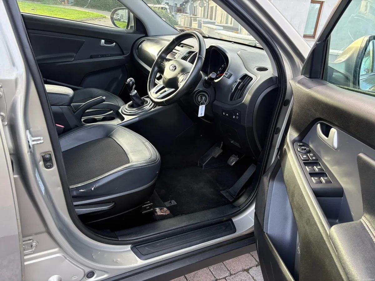 131 Kia sportage 1.7 diesel new NCT top spec - Image 5