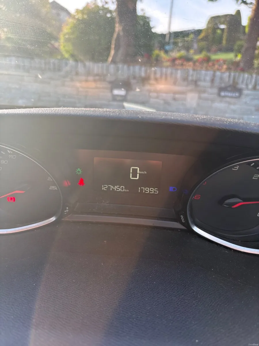 Peugeot 308 2016 - Image 4