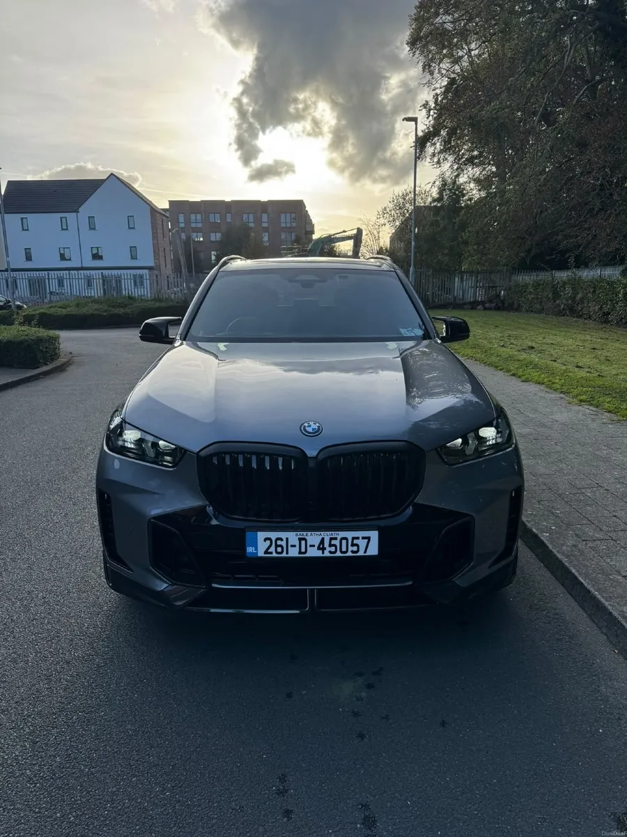 BMW X5 50e 2026,M Sport Pro, Top  Spec - Image 2