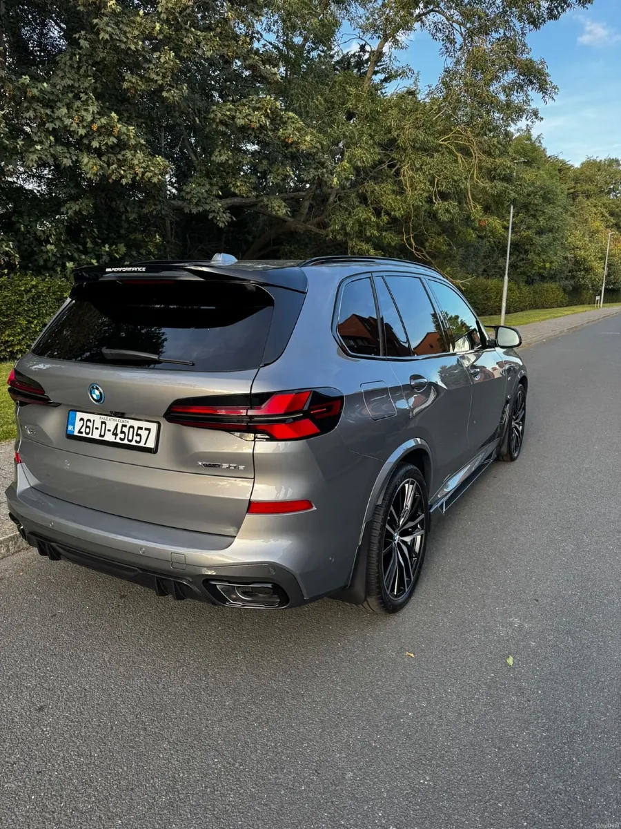BMW X5 50e 2026,M Sport Pro, Top  Spec - Image 4
