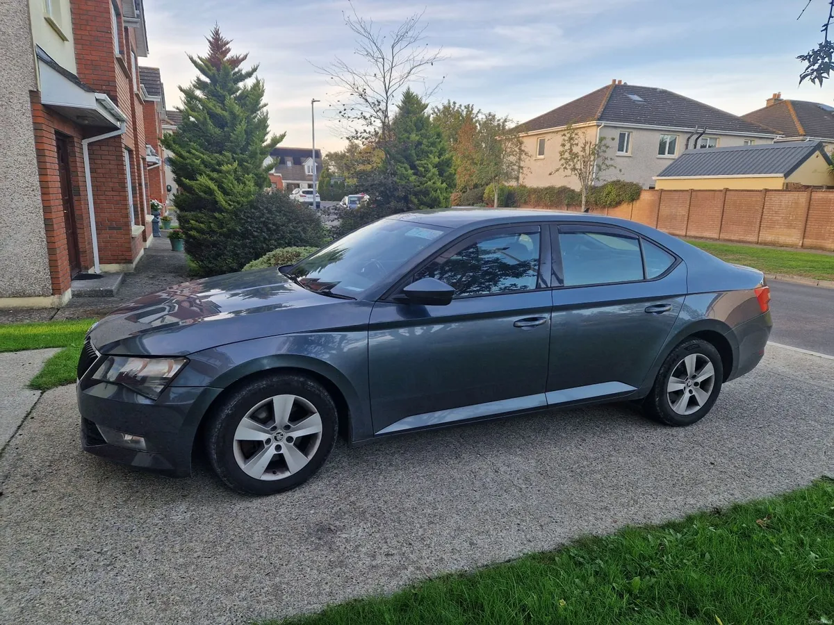 Skoda Superb 2016 - Image 4