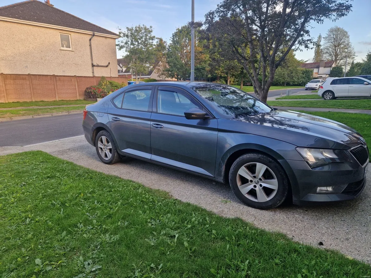 Skoda Superb 2016 - Image 6