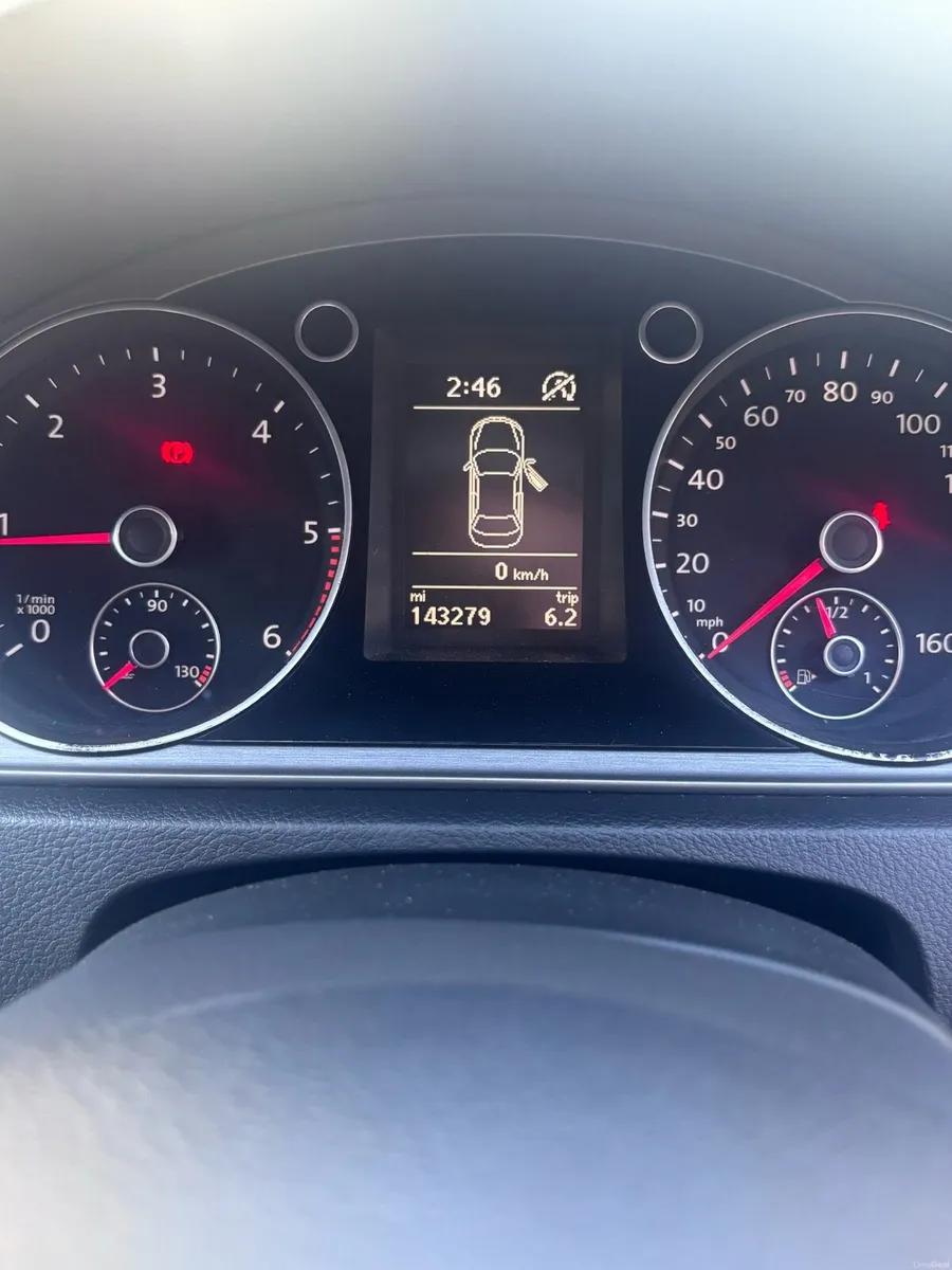 2013 Volkswagen Passat - Image 6