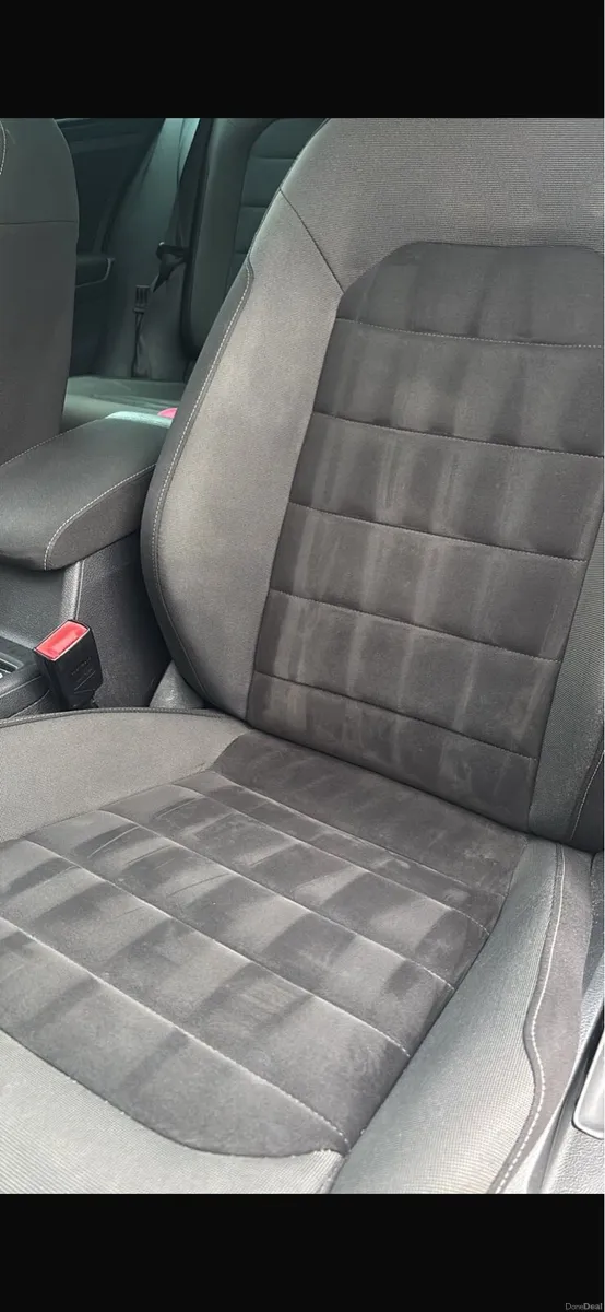 VOLKSWAGEN GOLF 1.6TDI HIGHLINE W/ PAN ROOF - Image 6