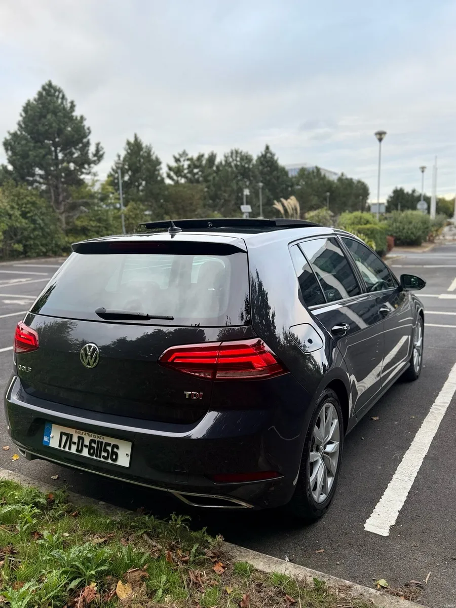VOLKSWAGEN GOLF 1.6TDI HIGHLINE W/ PAN ROOF - Image 3