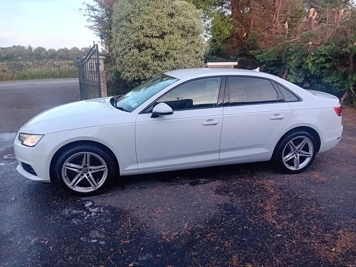 Audi A4 2016 - Image 4