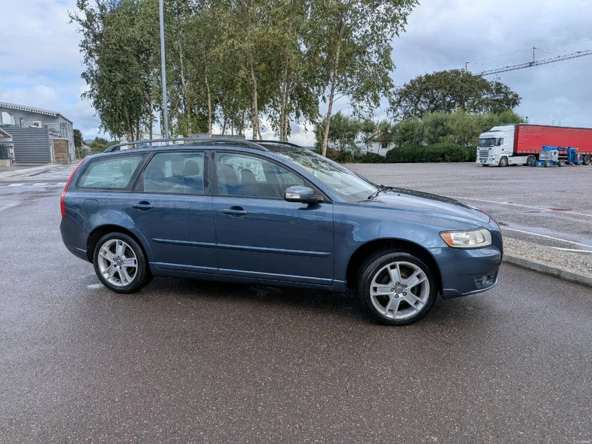 Volvo v50 08 new NCT 08/27 taxed - Image 1