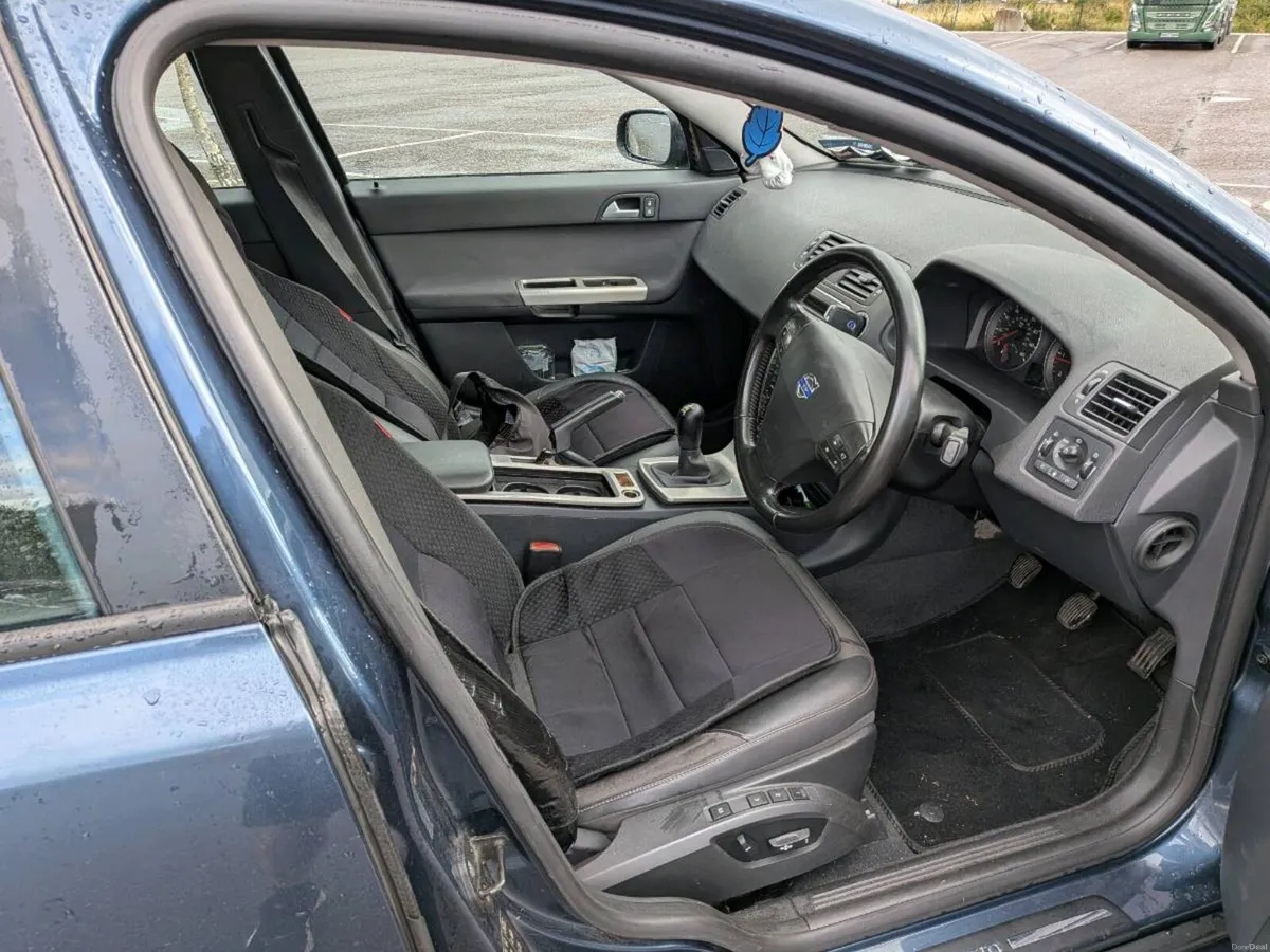 Volvo v50 08 new NCT 08/27 taxed - Image 3