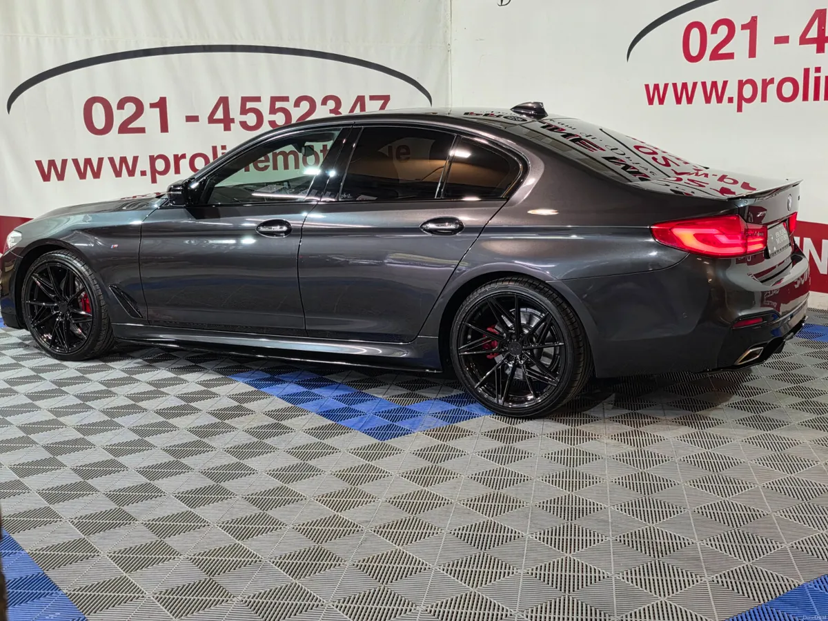 172 BMW 520D M-SPORT LCI X-DRIVE SOPHISTO GREY - Image 5
