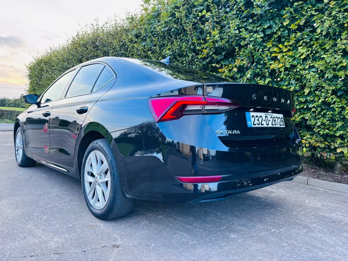 Skoda Octavia SEL Automatic - Image 4