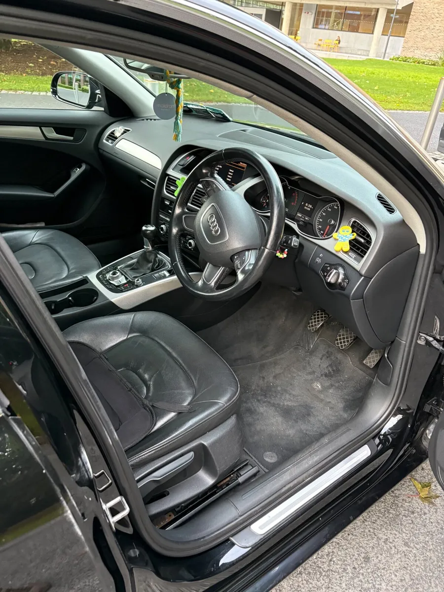 Audi A4 2015 - Image 5