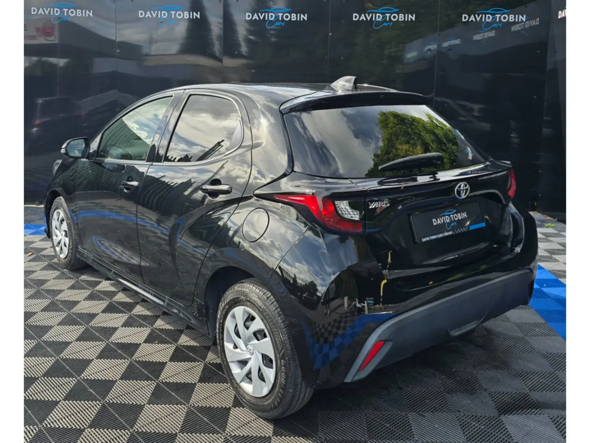 Toyota Yaris 1.0 PETROL AUTO - Image 5