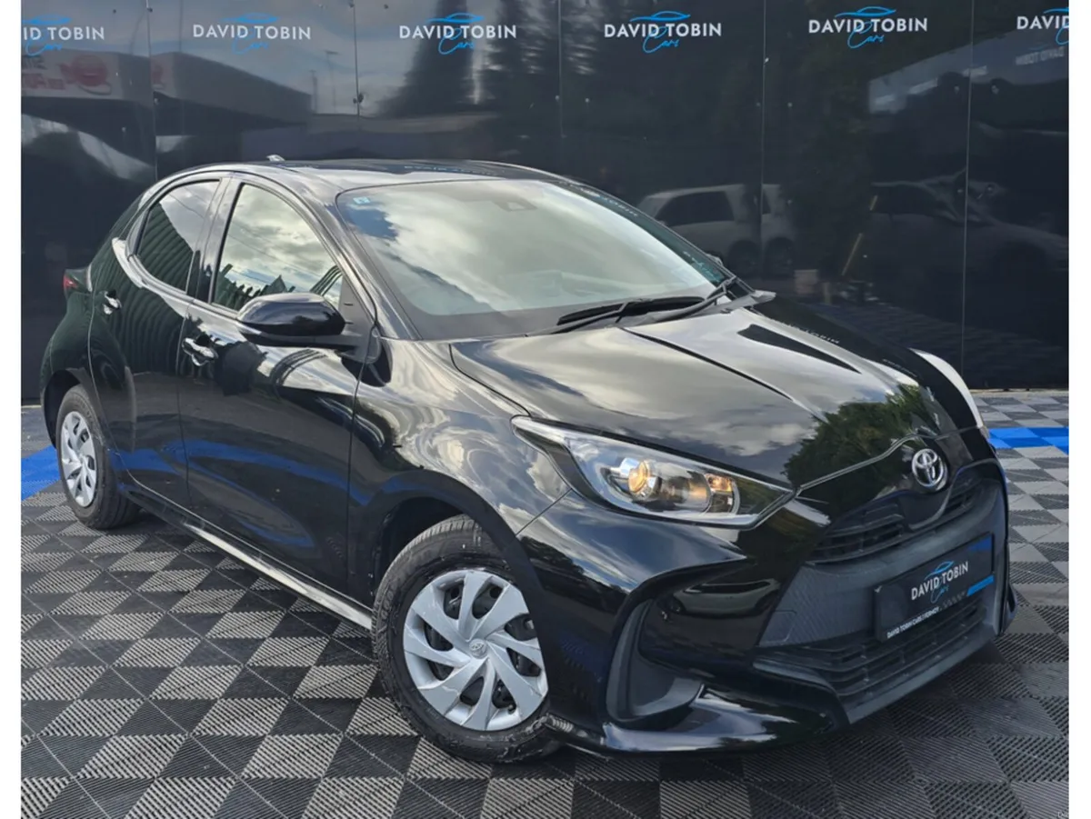 Toyota Yaris 1.0 PETROL AUTO - Image 1