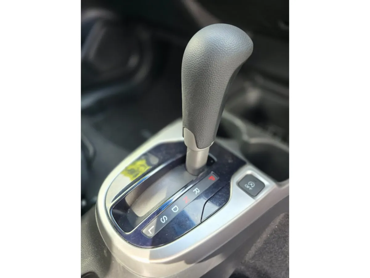 Honda Fit 1.3 PETROL AUTO - Image 3