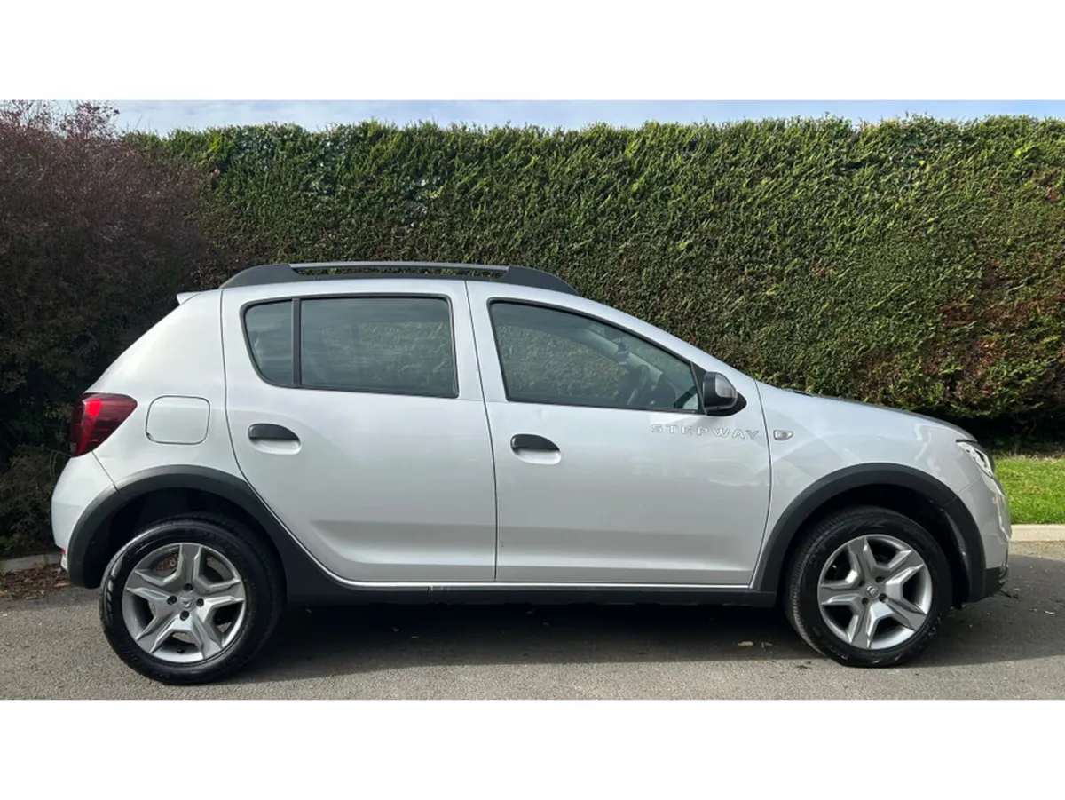 Dacia Sandero STEPWAY SIGNATURE TCE 90 PH2 4 - Image 5