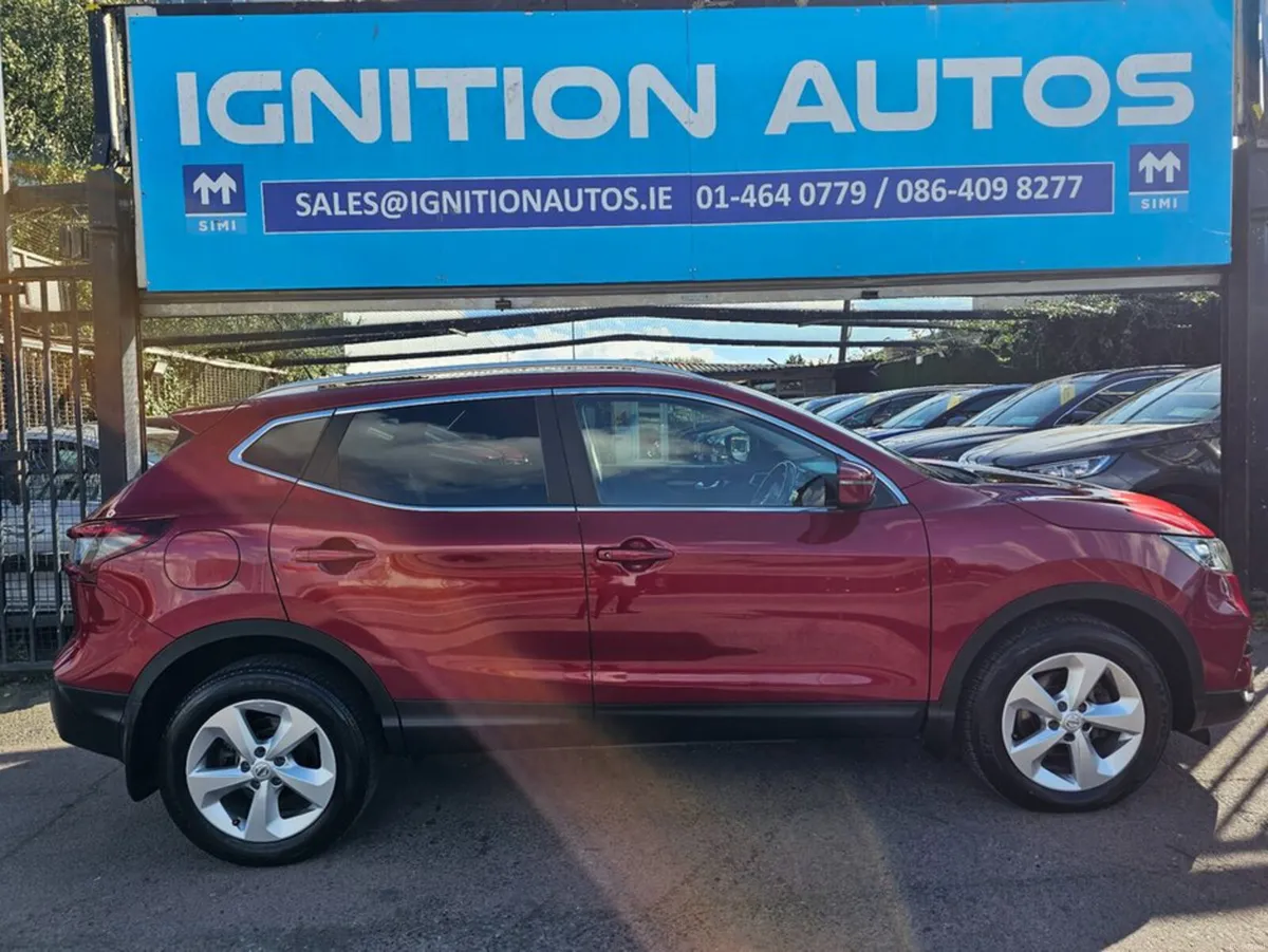 Nissan Qashqai 1.5 DCI, AUTOMATIC, LOW MILES, PAN - Image 2