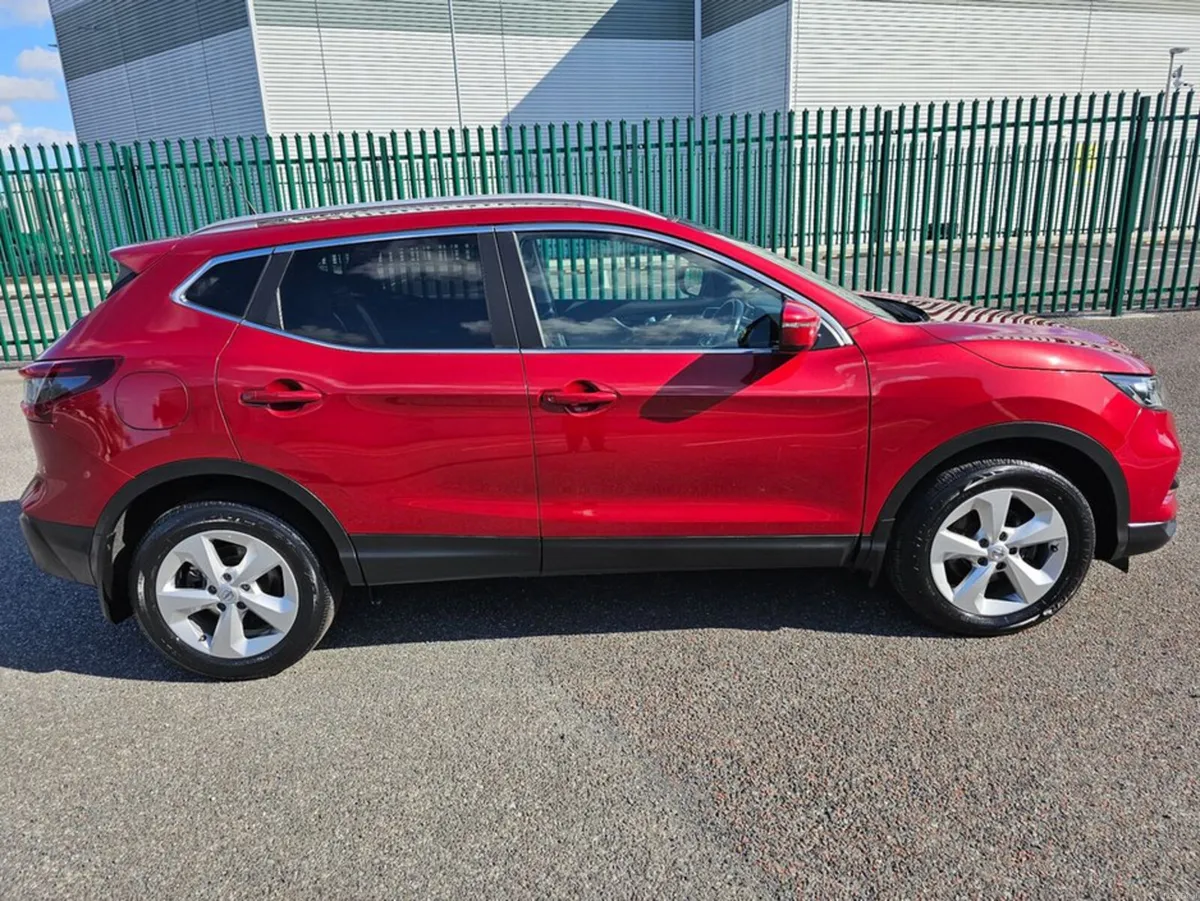Nissan Qashqai 1.5 DCI, AUTOMATIC, LOW MILES, PAN - Image 5