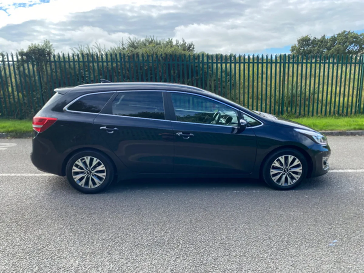 Kia Ceed CEE'D SPORTWAGON 1.6 SAM 5DR EX - Image 6