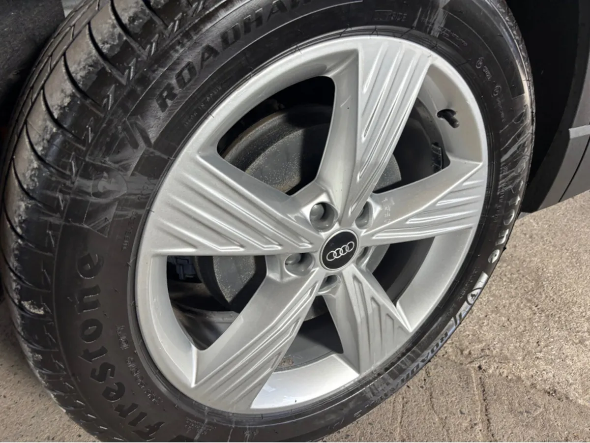 Audi Q4 e-tron 35 E-TRON ADVANCE 4DR AUTO 40 - Image 3