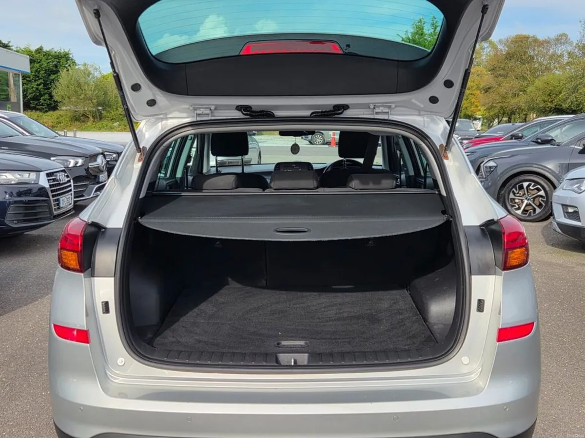 Hyundai Tucson 1.6 GDI SE NAV 132PS 5DR - Image 5