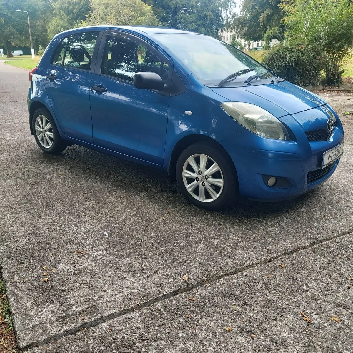 2011 Toyota Yaris Nct 07/27,Tax 11/26,Full Serv - Image 1