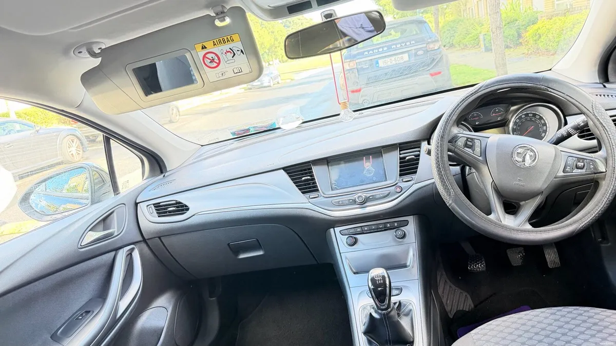 Vauxhall Astra - Image 4