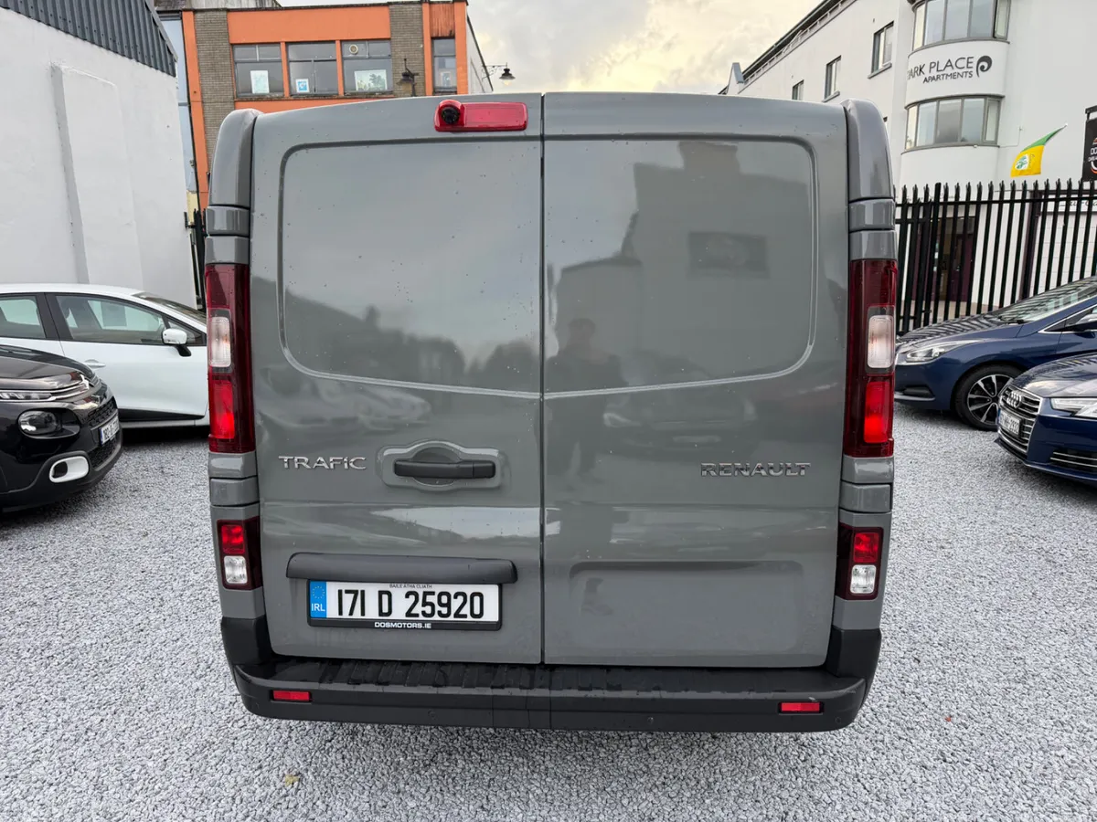 2017 (171) Renault Trafic LL29 DCI 120 Business + - Image 6