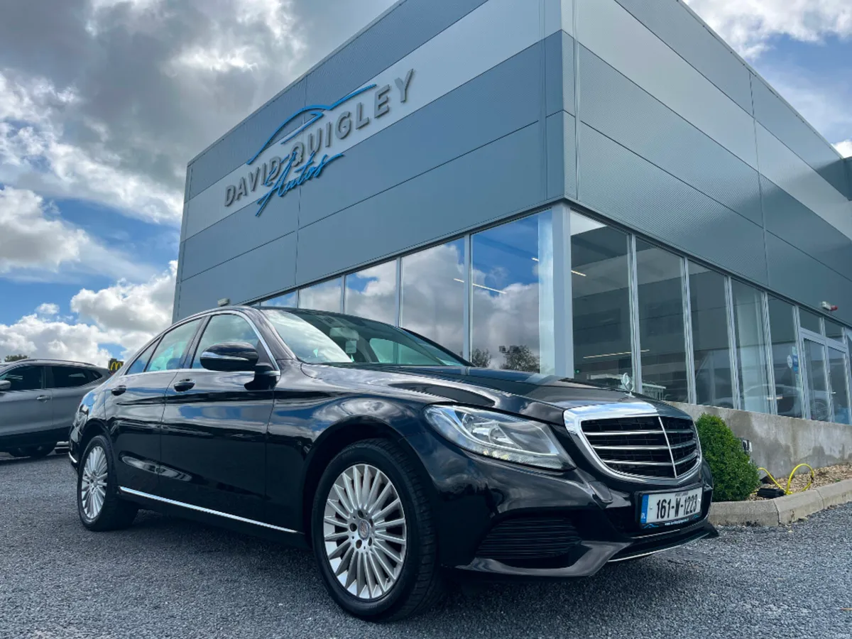 Mercedes-Benz C-Class C 180 Exclusive AUTO 4DR*QUA - Image 1