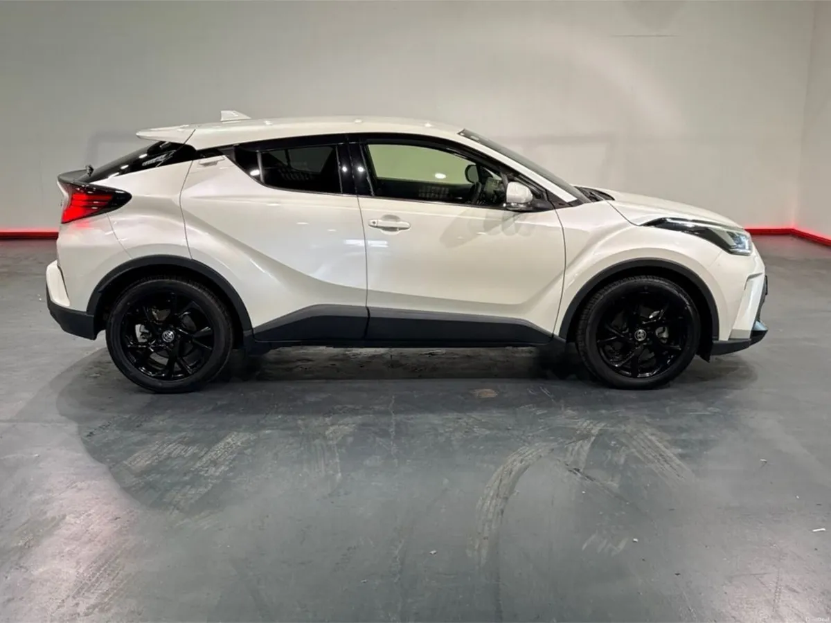 Toyota C-HR 1.8 HYBRID AUTOMATIC - G MODE NERO EDI - Image 2
