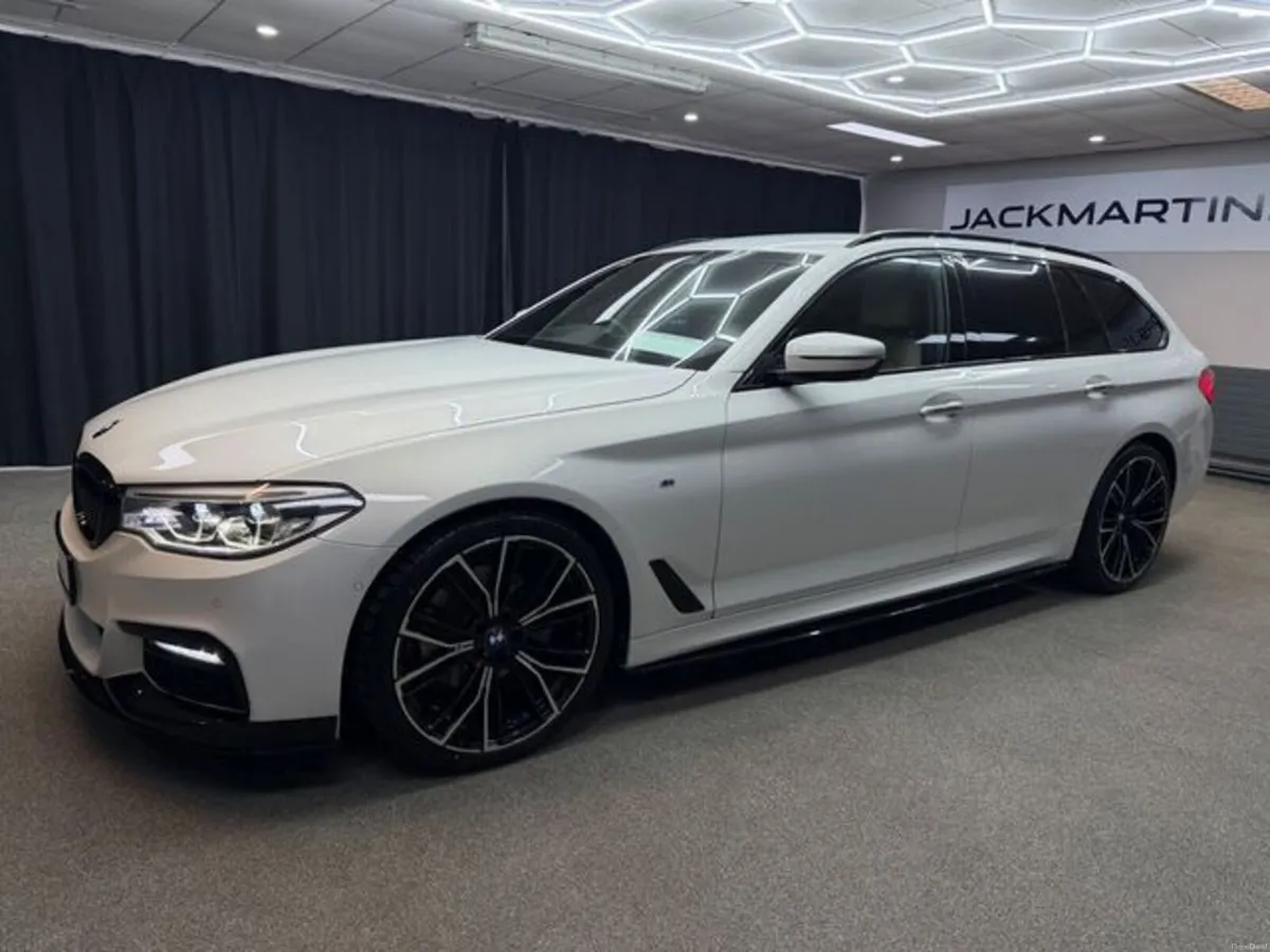 BMW 5-Series 523D Touring M Sport - Image 5