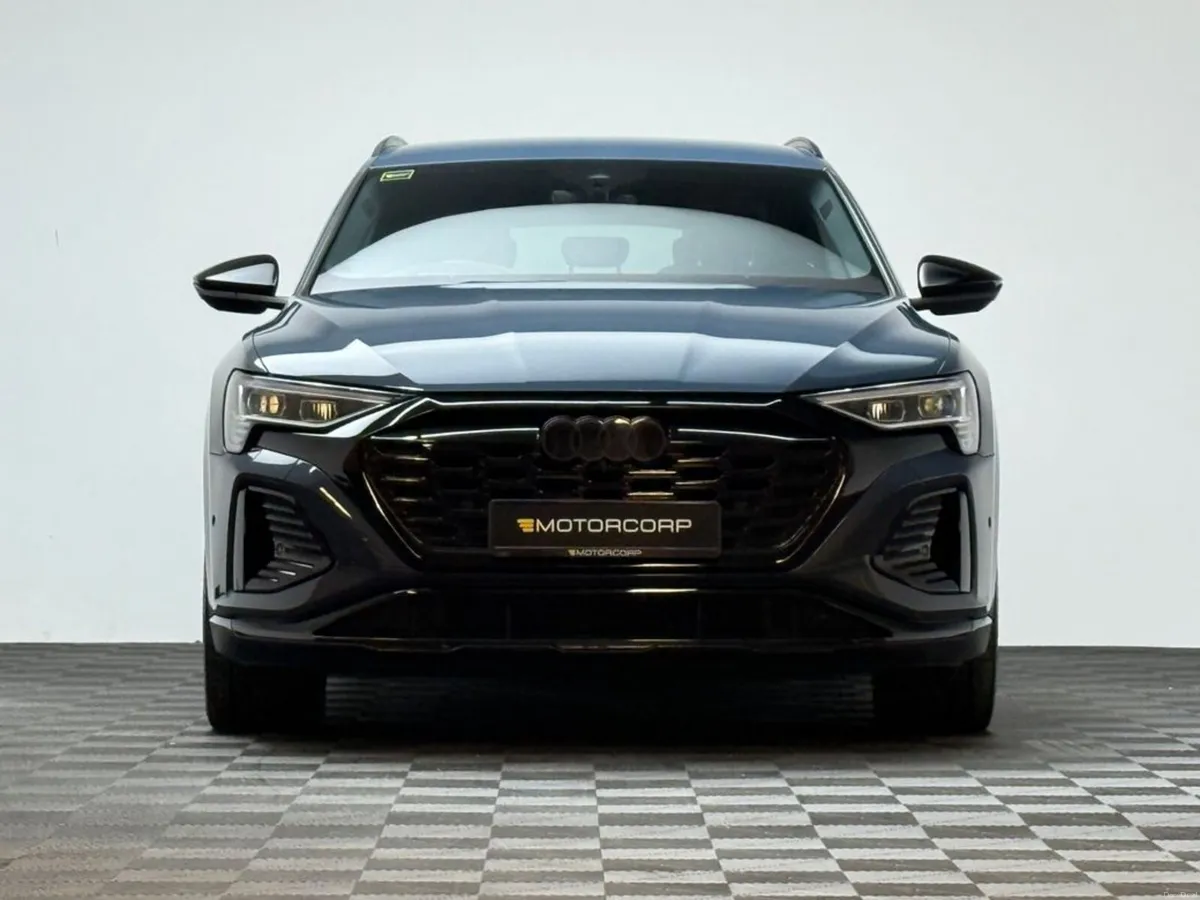 Audi Q8 e-tron 55 BLACK EDITION QUATTRO - Image 2
