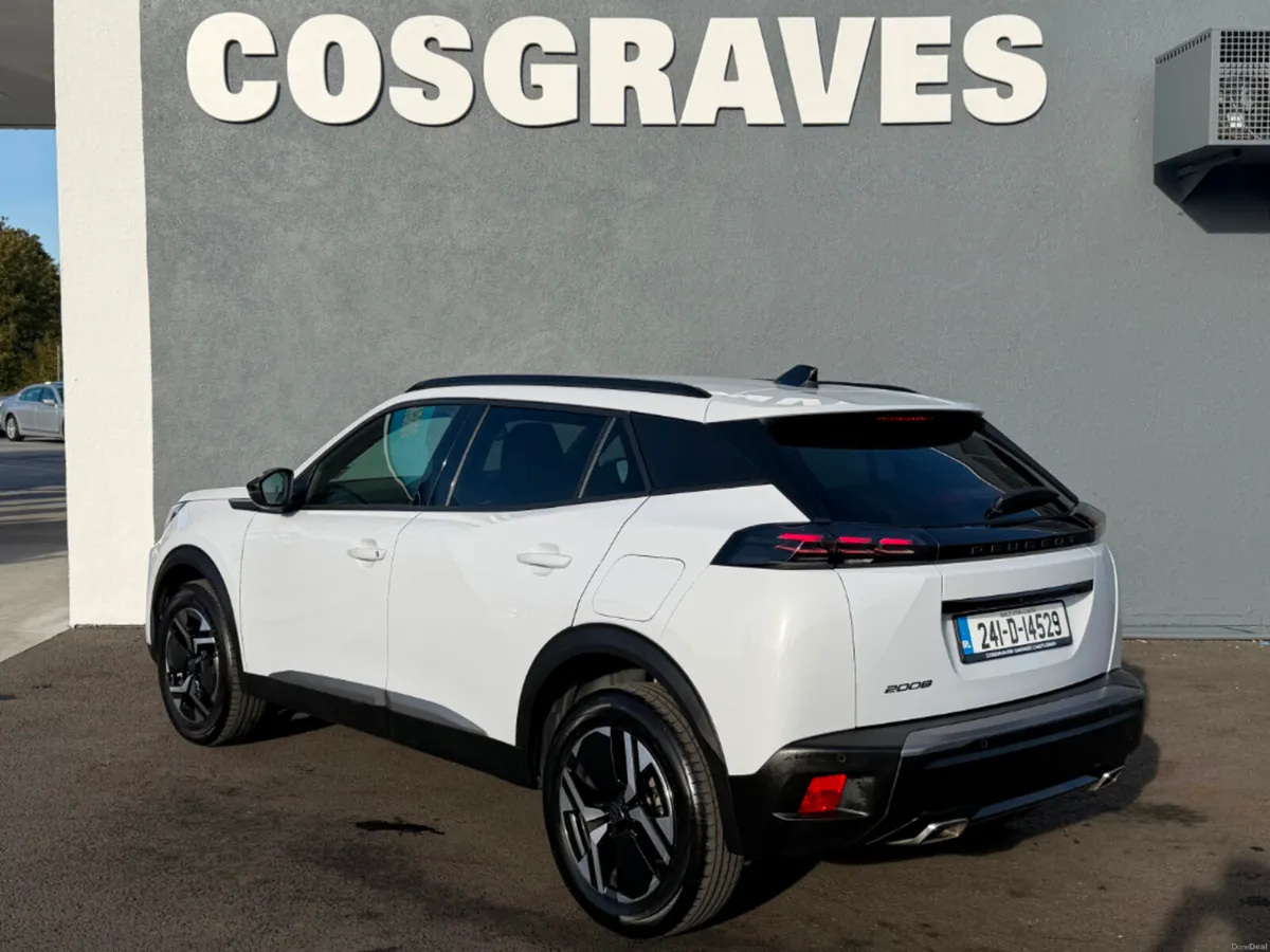Peugeot 2008 Allure 1.2 Puretech 130 4DR * DRIVE A - Image 4