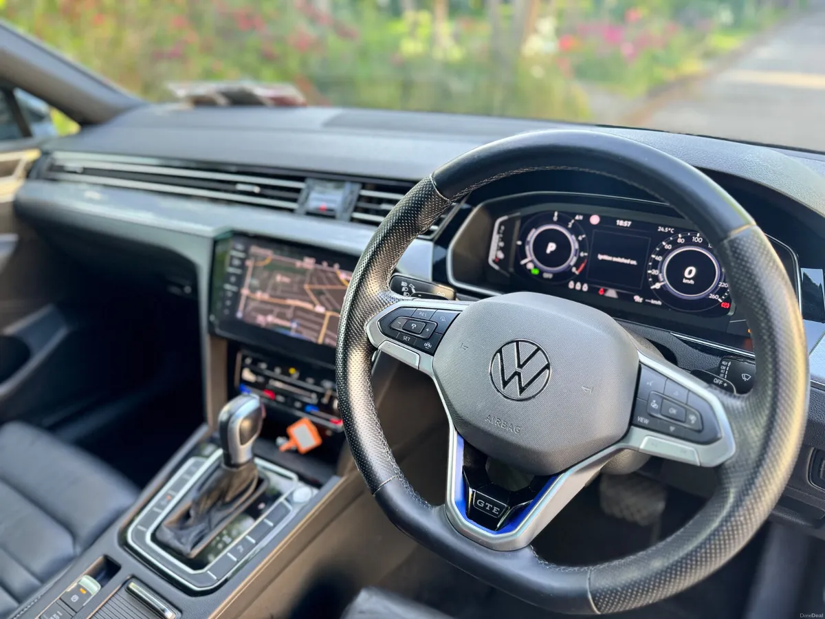 221 Volkswagen Passat GTE 1.4tsi Phev HIGHLINE - Image 6