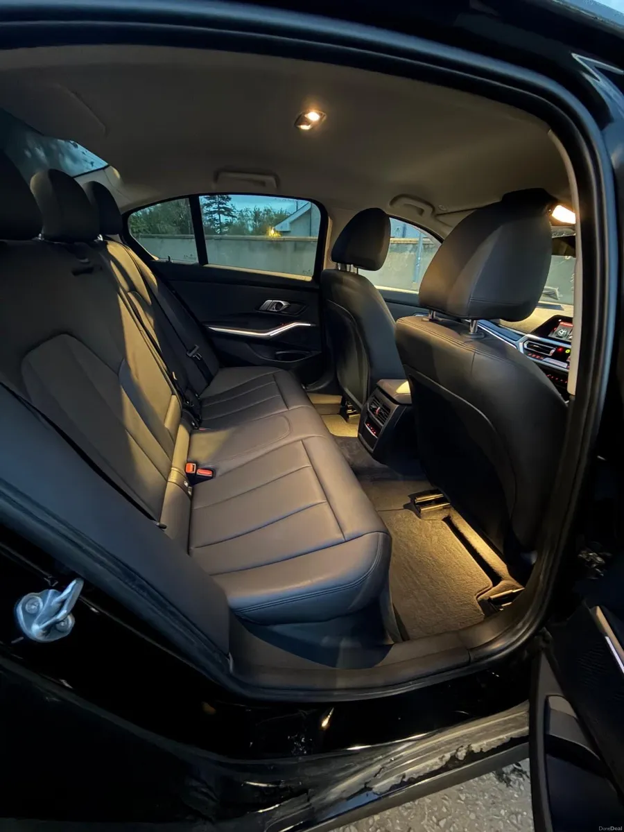 BMW 3 series 318d SE - Image 4