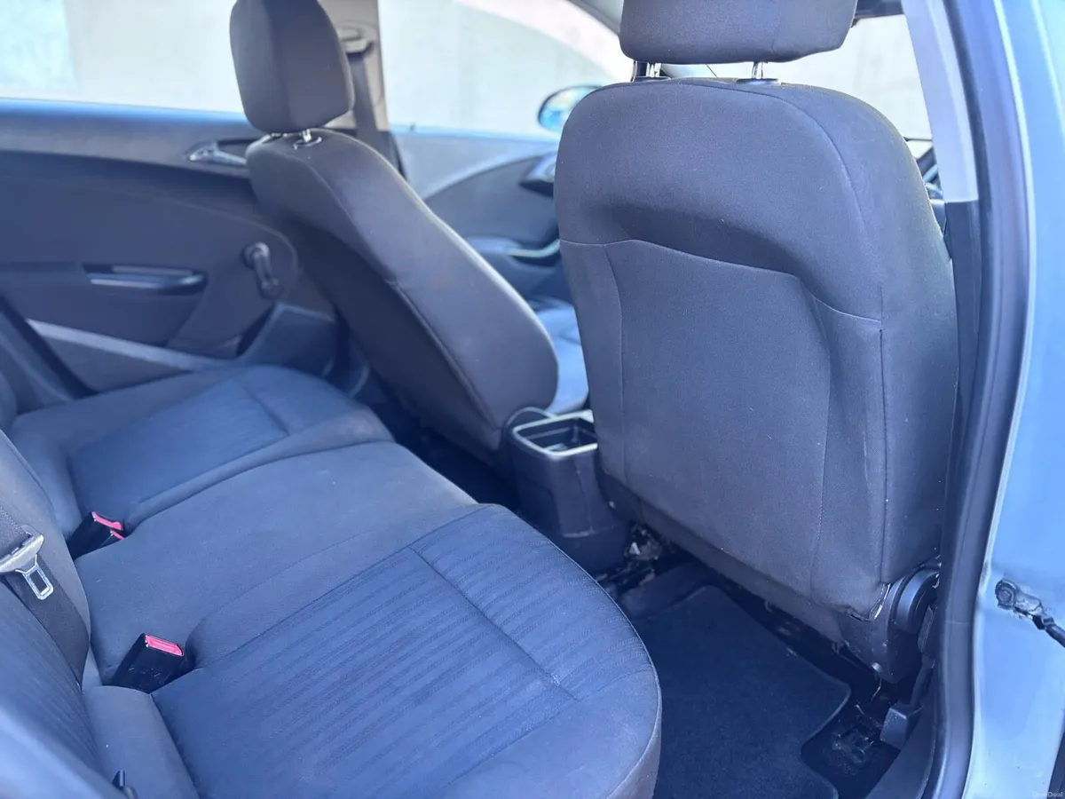 Opel Astra - Image 5