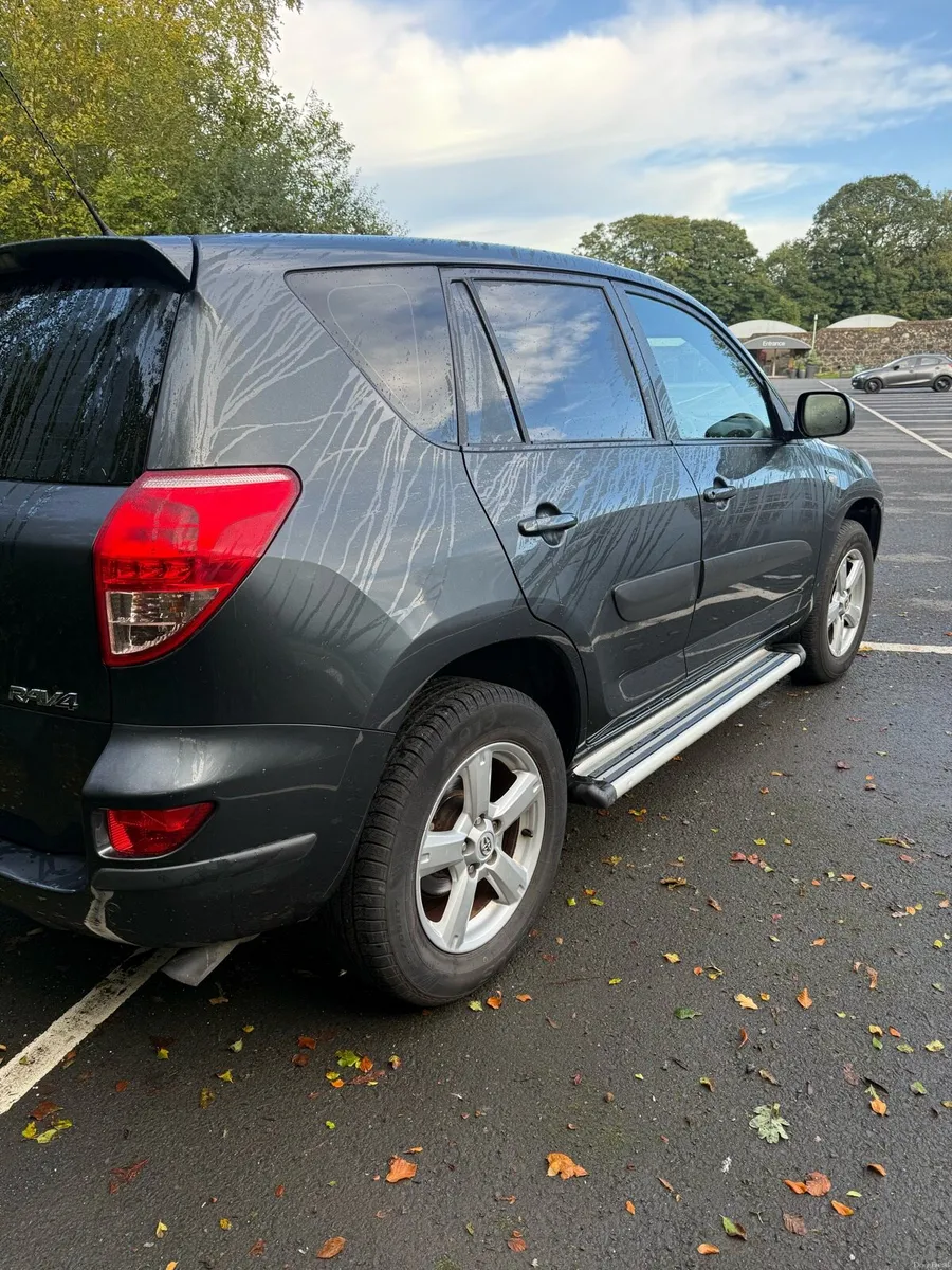 Toyota rav 4 - Image 4