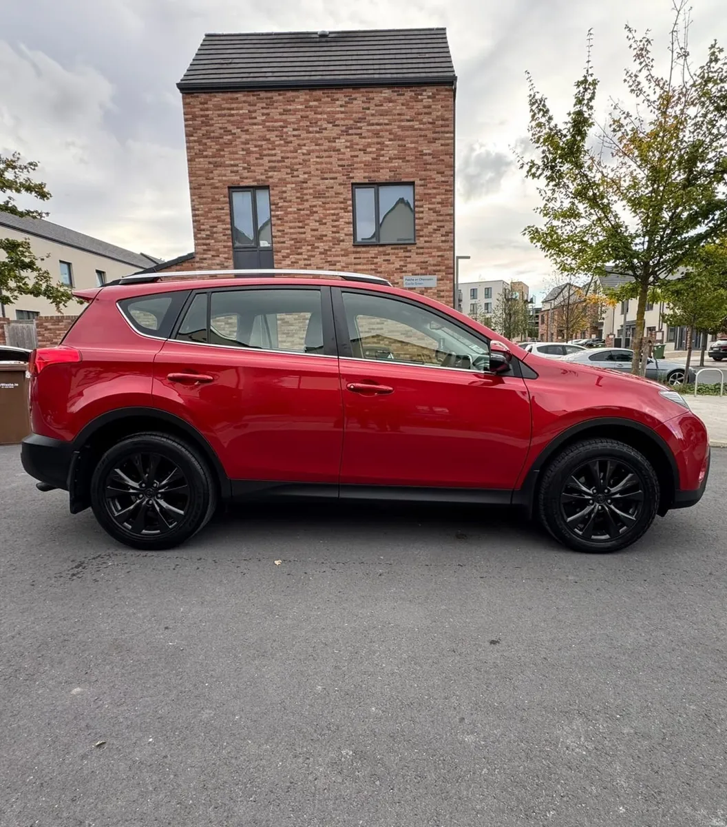 Toyota RAV4 2014 - Image 2