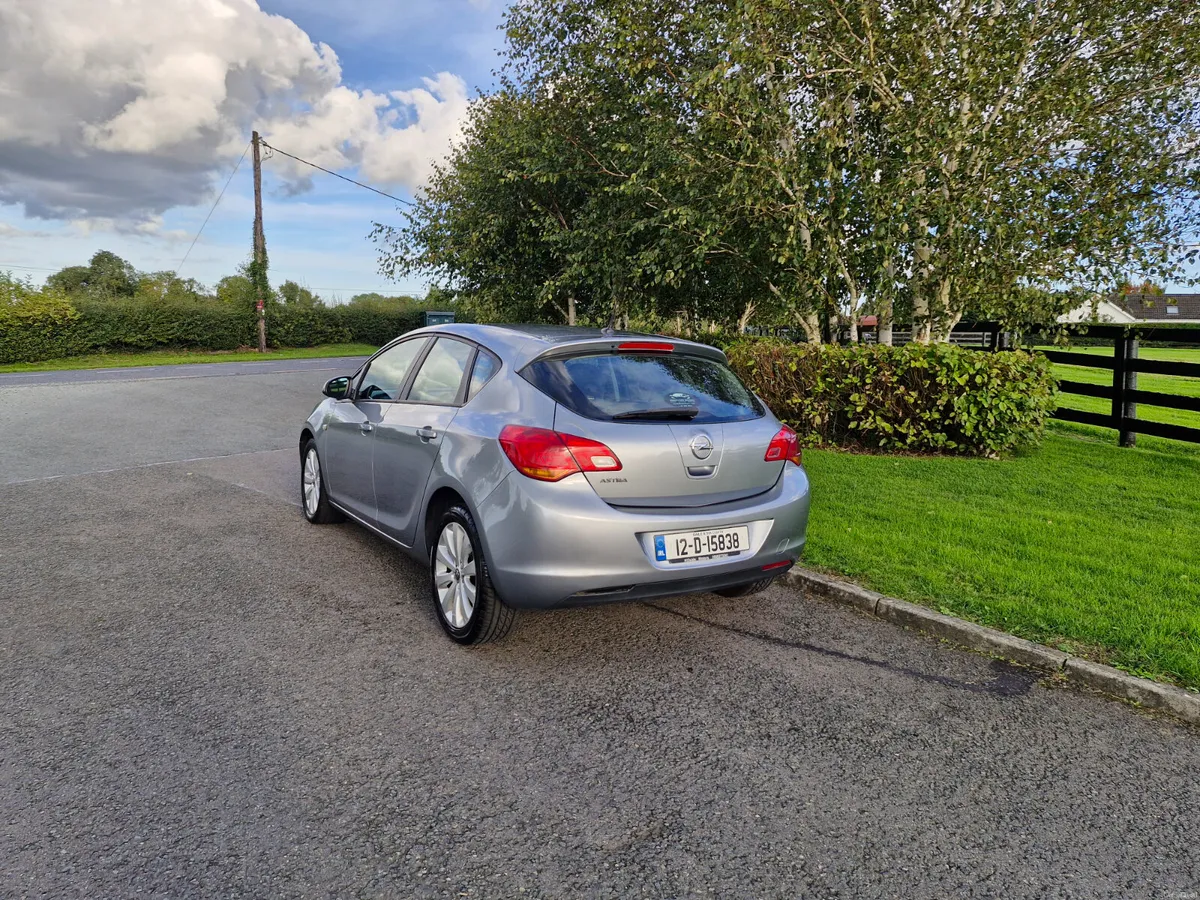 Opel Astra (NCT TESTED AND TAXED)!!! - Image 4