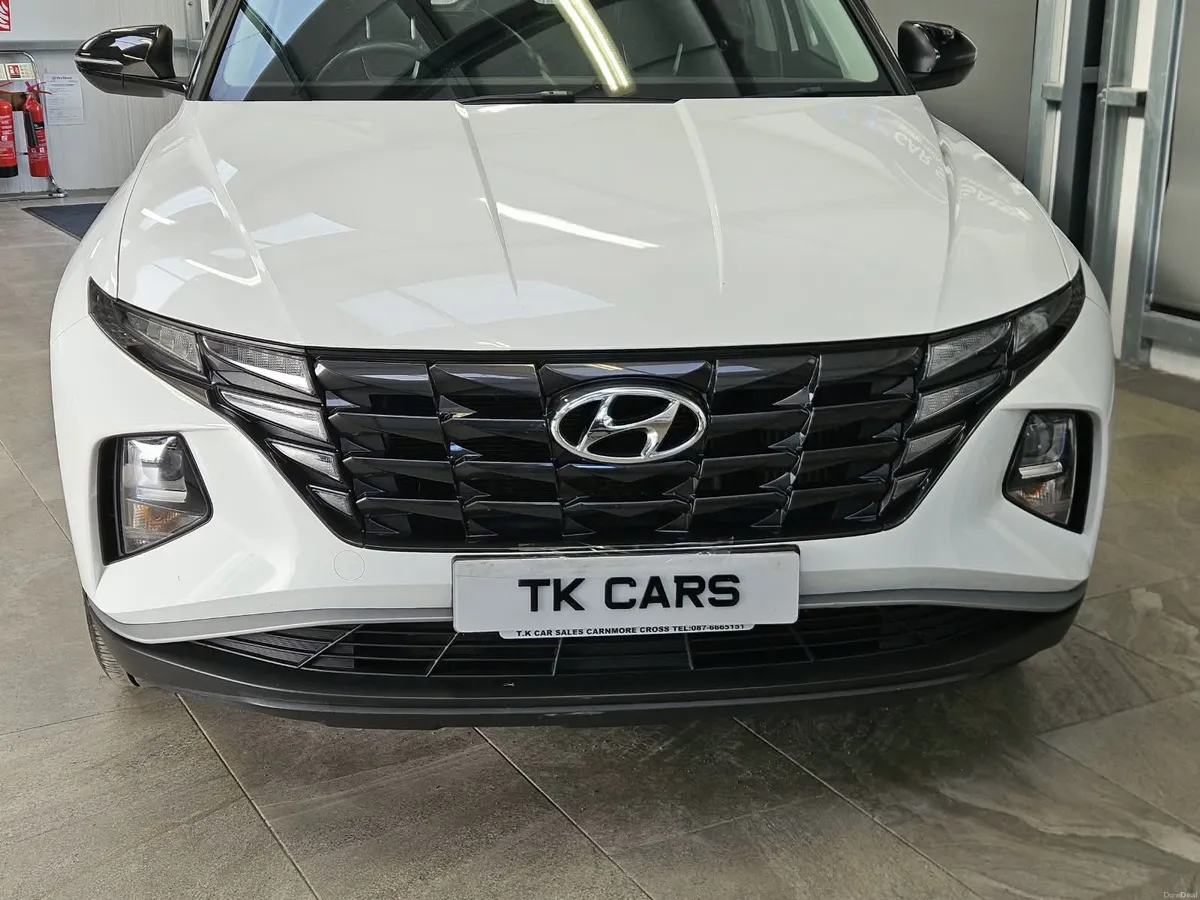 212 HYUNDAI TUCSON EXECUTIVE 2 TONE EDITION - Image 5