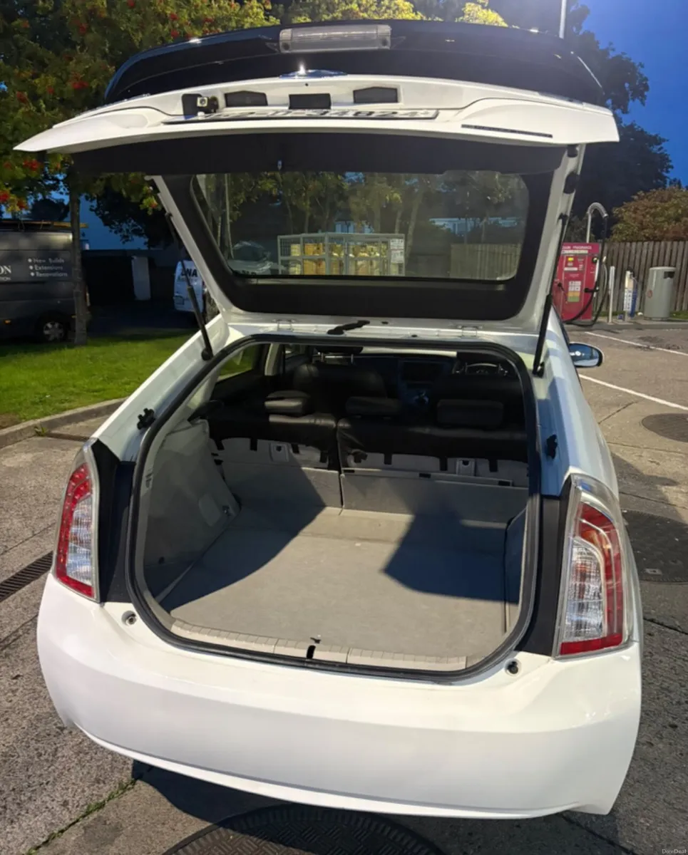 Toyota Prius 2015 - Image 5