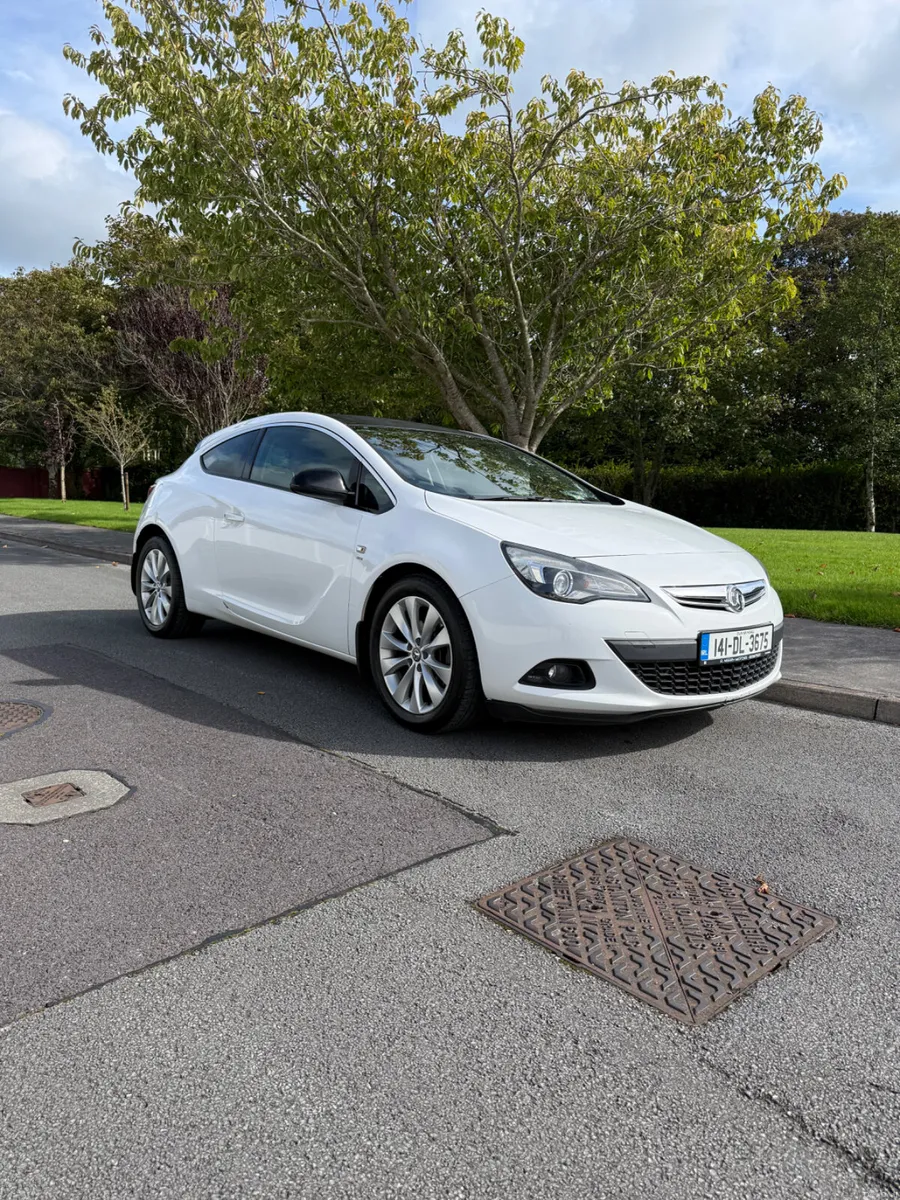 2014 OPEL ASTRA GTC FRESH NCT 08-27 - Image 1