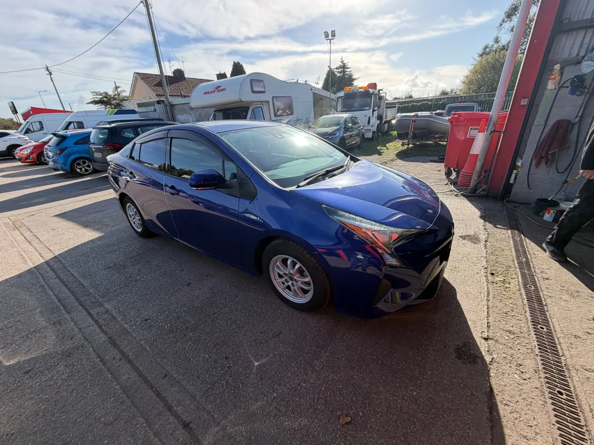 Toyota Prius - Image 3