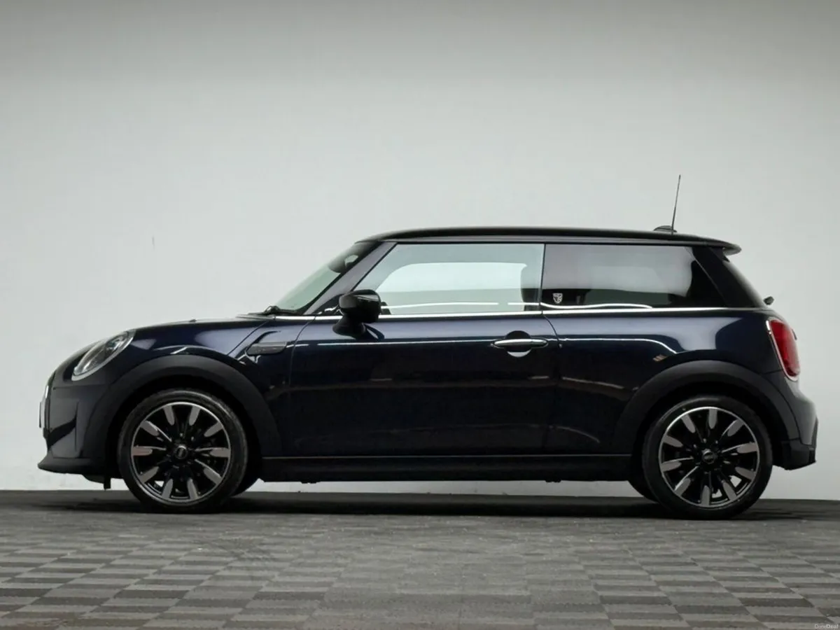 Mini Cooper COOPER EXCLUSIVE 1.5 AUTO - Image 4
