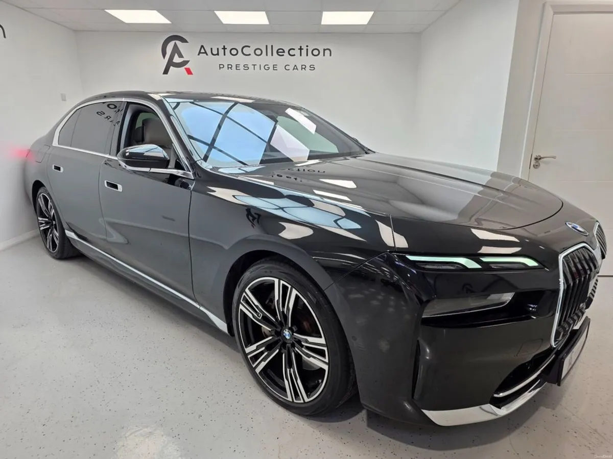 BMW 7-Series **EXCELLENCE MODEL**750E X-DRIVE** - Image 1