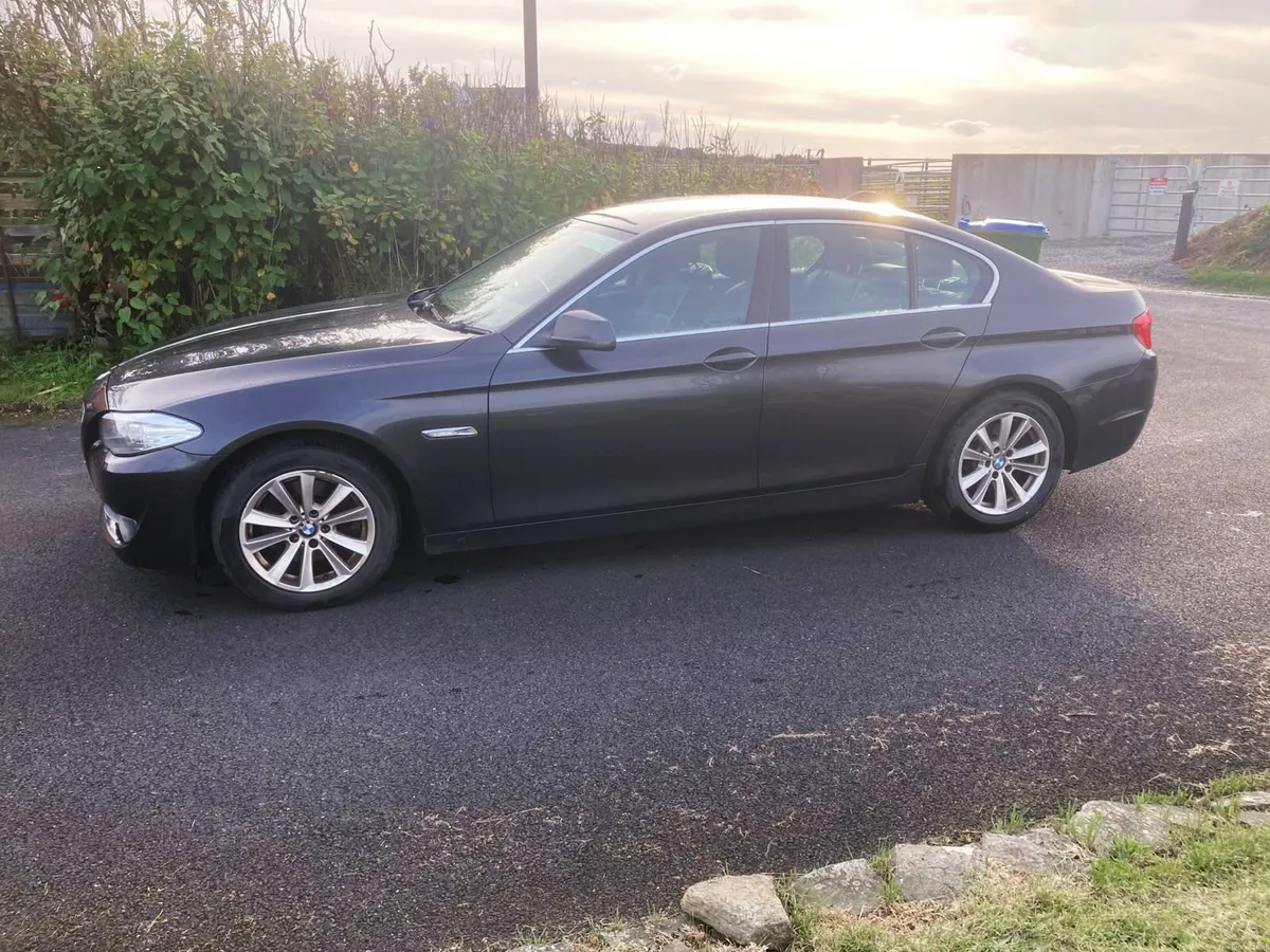 BMW 5-Series 2012 - Image 3