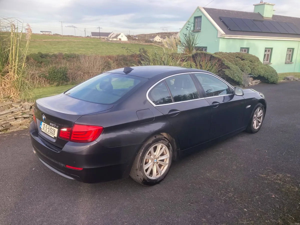BMW 5-Series 2012 - Image 4