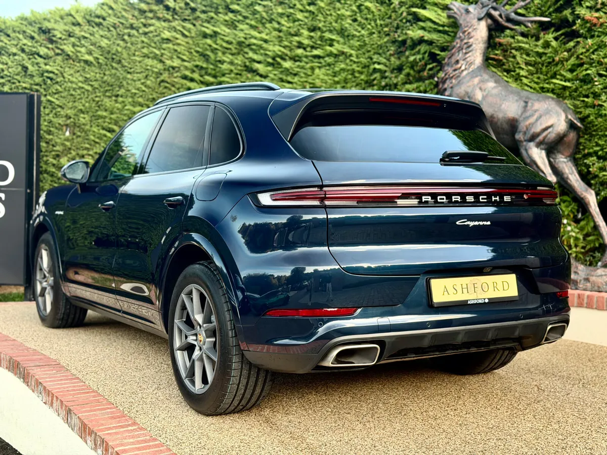 Porsche Cayenne 2024 - Image 4