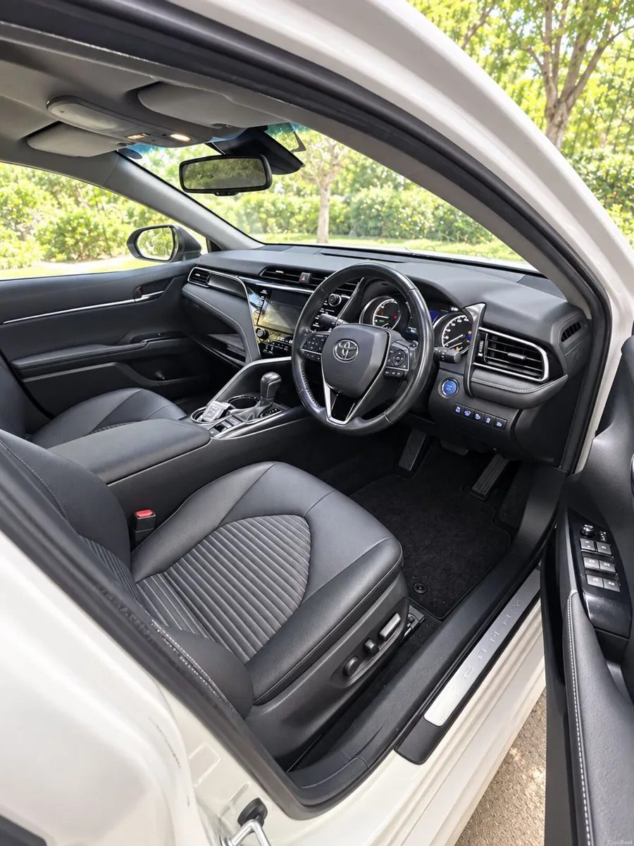 TOYOTA CAMRY WS 2.5 HYBRID AUTOMATIC - Image 4