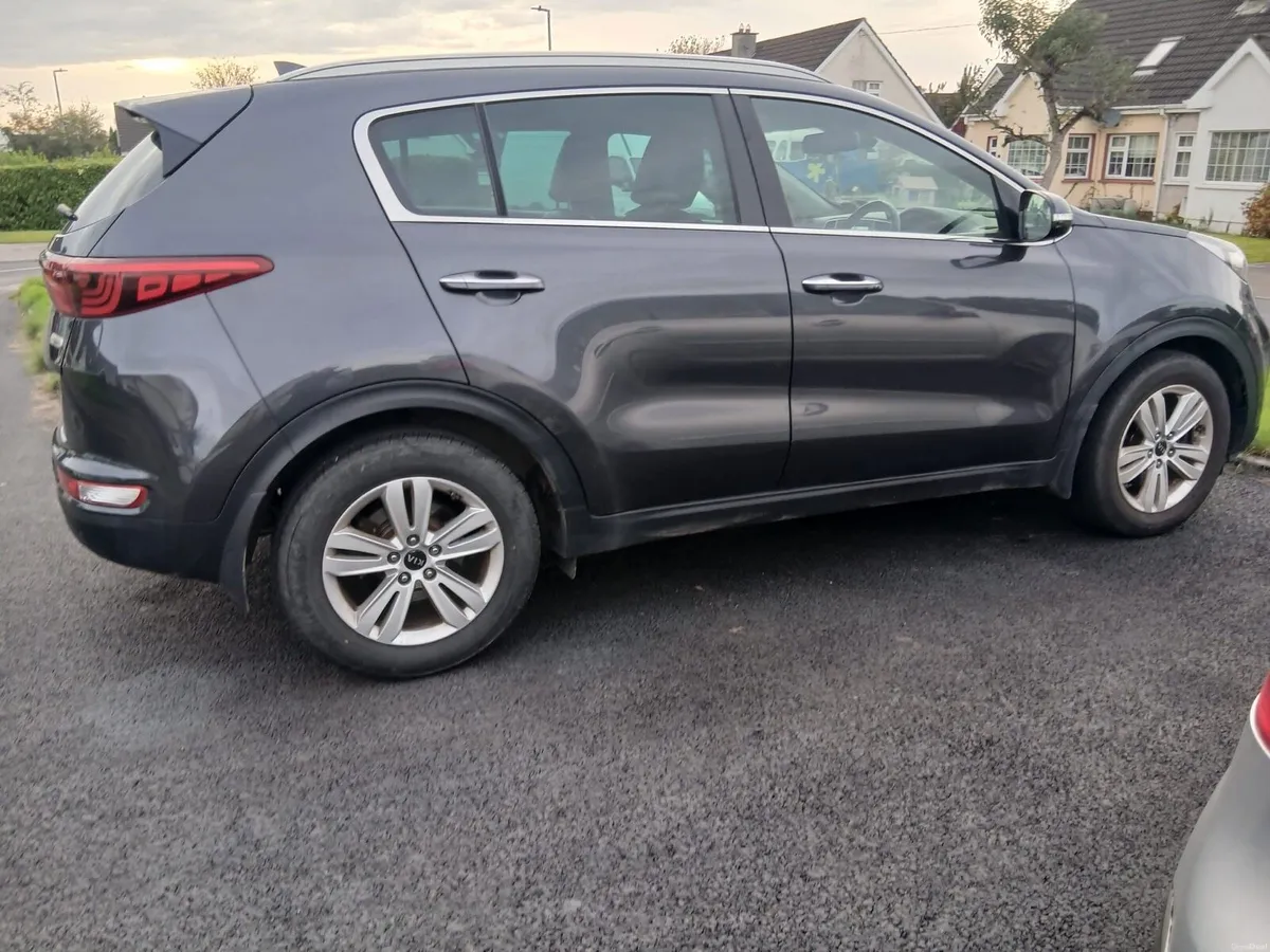 KIA SPORTAGE - Image 5